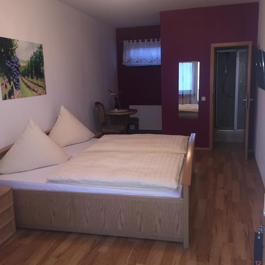 Bed And Breakfast - Rheingauer Hof Oestrich-Winkel Esterno foto